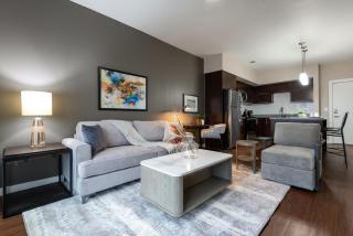 Landing Modern Apartment with Amazing Amenities (ID5107X9) - 0