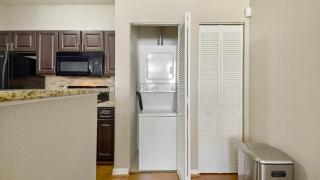 Landing Modern Apartment with Amazing Amenities (ID4287X35) - 1