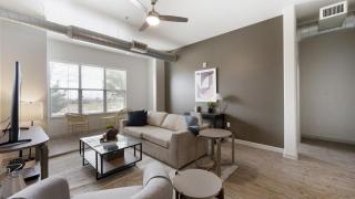 Landing Modern Apartment with Amazing Amenities (ID9933X22) - 7