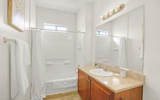 Landing Modern Apartment with Amazing Amenities (ID7950X63) - 2