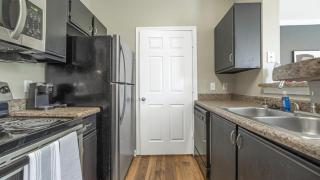 Landing Modern Apartment with Amazing Amenities (ID1013X432) - 7