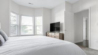 Landing Modern Apartment with Amazing Amenities (ID5753X83) - 4