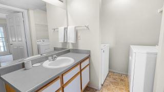 Landing Modern Apartment with Amazing Amenities (ID9304X07) - 2