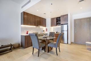 Trophy - Serene Abode near the Coast - Dubai - 8