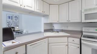 Landing Modern Apartment with Amazing Amenities (ID7433X30) - 5