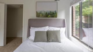 Landing Modern Apartment with Amazing Amenities (ID7433X30) - 3