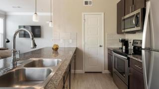 Landing Modern Apartment with Amazing Amenities (ID4086X42) - 3