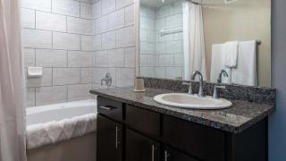 Landing Modern Apartment with Amazing Amenities (ID4086X42) - 1