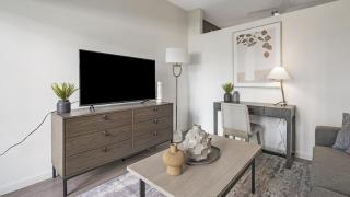 Landing Modern Apartment with Amazing Amenities (ID1013X758) - 0