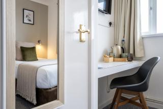 Inn For All Seasons - Redruth - 1