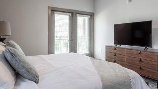 Landing Modern Apartment with Amazing Amenities (ID8123X17) - 3