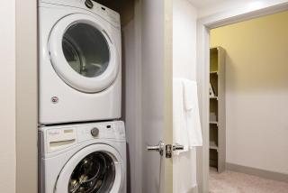 Landing Modern Apartment with Amazing Amenities (ID4422X32) - 2