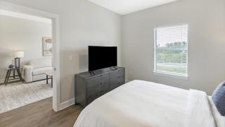 Landing Modern Apartment with Amazing Amenities (ID9133X64) - 2