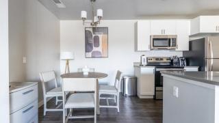Landing Modern Apartment with Amazing Amenities (ID6812X22) - 7