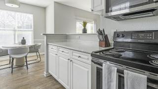Landing Modern Apartment with Amazing Amenities (ID9752X95) - 4
