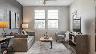Landing Modern Apartment with Amazing Amenities (ID9830X56) - 0