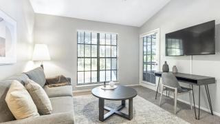 Landing Modern Apartment with Amazing Amenities (ID9413X94) - 0