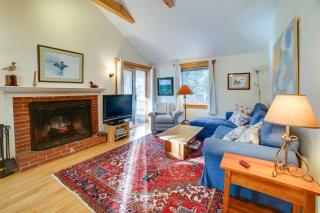 Lakefront Bradford Cottage with Dock, Near Skiing! - Bradford - 4