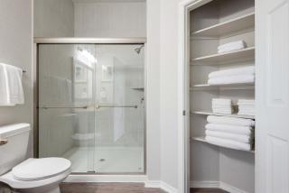 Landing Modern Apartment with Amazing Amenities (ID5003X26) - 1