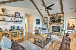 Lake Arrowhead Home w Hot Tub & Screened Porch - Waleska - 2