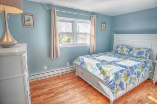 Gorgeous beach house with large pool & private beach, just 3 blocks away!! - Point Pleasant Beach - 4