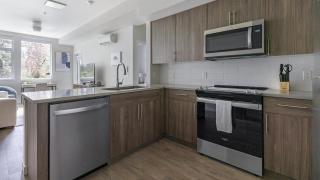 Landing - Modern Apartment with Amazing Amenities (ID1403X372) - Portland - 5