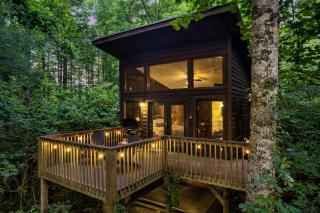 Rivers Edge Treehouses - Robbinsville - 0