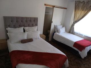 Ojong's Guesthouse Kraaifontein - Eikendel - Cidade Do Cabo - 2