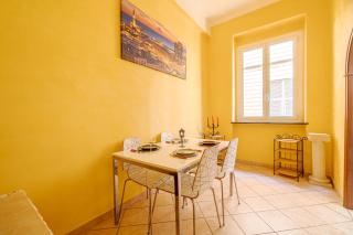 Genova La Fortuna Roomy Apt & Panoramic Balcony - Genova - 5