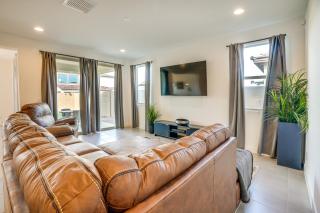 Newly Built Glendale Home 5 Mi to Westgate! - Glendale - 7