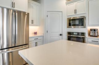 Newly Built Glendale Home 5 Mi to Westgate! - Glendale - 3