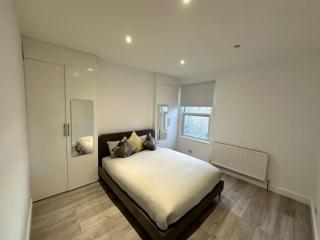3 bed Hackney/Harringay Flat - 1