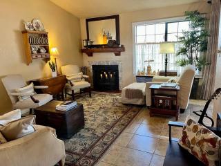 Hill’s Hummingbird Haven LLC 21442827 - Sierra Vista - 0