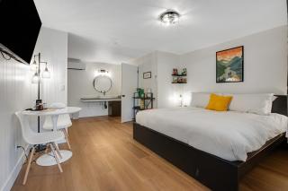 Mount Lena Room 4 at Mount Walker Inn - 3