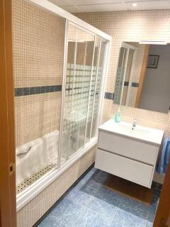 Bright Apartment in Alicante, 90 m², Shared Pool - Alicante - 2