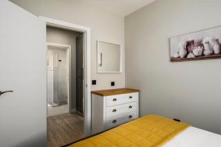 Apartamento Aloha Torres (La Carihuela) Torremolinos - Torremolinos - 2