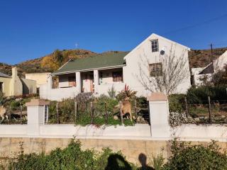 Karoo Cottage Comfort in Uniondale - 0