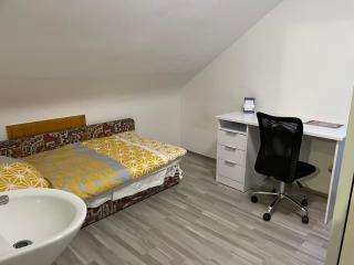1 WG Zimmer im Dachgeschoss in 70839 Gerlingen - Gerlingen - 0