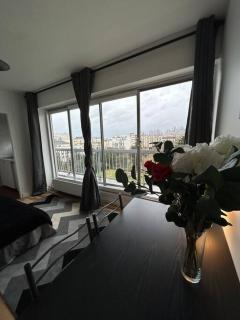 Studio avec Balcon, belle vue - Courbevoie - 5