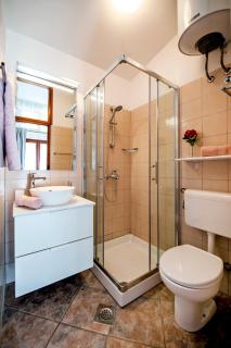 Charming House Nino with a fenced yard - 9