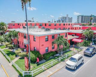 Gorgeous Beach view balcony with heated pool - St Pete Beach - 9