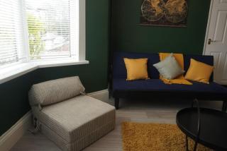 Comfy home in Newport - 4