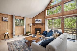 Chalet w Huge Deck, Grill, WiFi, Mins to Bryce! - Basye - 2