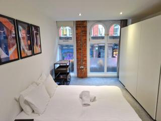 1 Bed Northern Quarter Flat Tib Street - 9