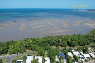 Absolute Beachfront Family home - Cooya - Newell Beach - 8