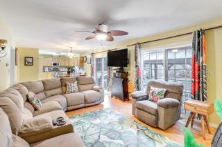 Spacious Trappe Getaway with Outdoor Pool and Gazebo! - 9