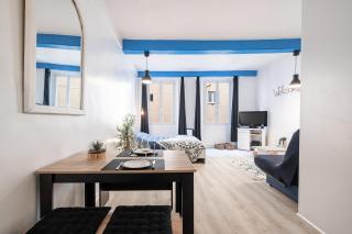 Large Studio 100m from the beach - 0