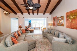 Blue Vista Villa 5BR Sleeps 16 - Old Man Bay - 3