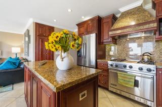 2 Bedroom Home on the Beach with Ocean View - Newport Beach - 4