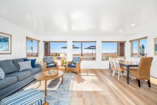 2 Bed Oceanfront with patio on the Sand in Quiet West Newport - 2